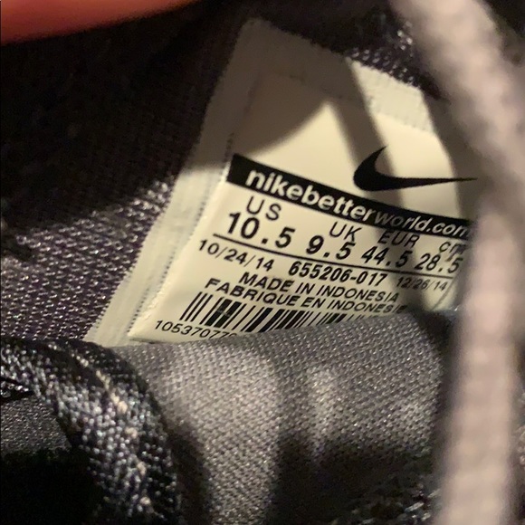 Nike roshe run size 10.5 - Picture 5 of 6